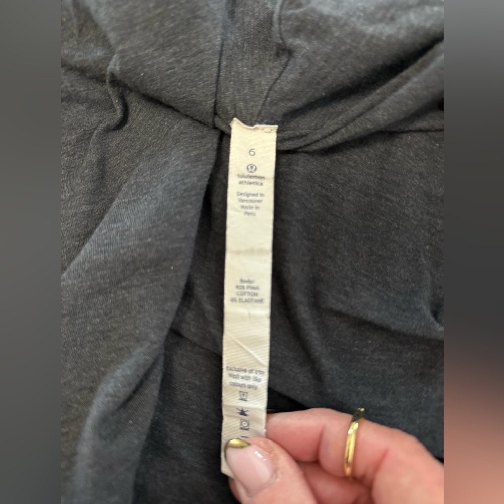 Lululemon Radiant Long Sleeve | Heathered Black | Size 6 | EUC - Picture 15 of 15